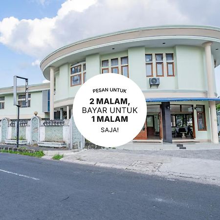 Collection O Tasikmalaya Near Stadium Wiradadaha Formerly Hotel Abadi Exterior foto